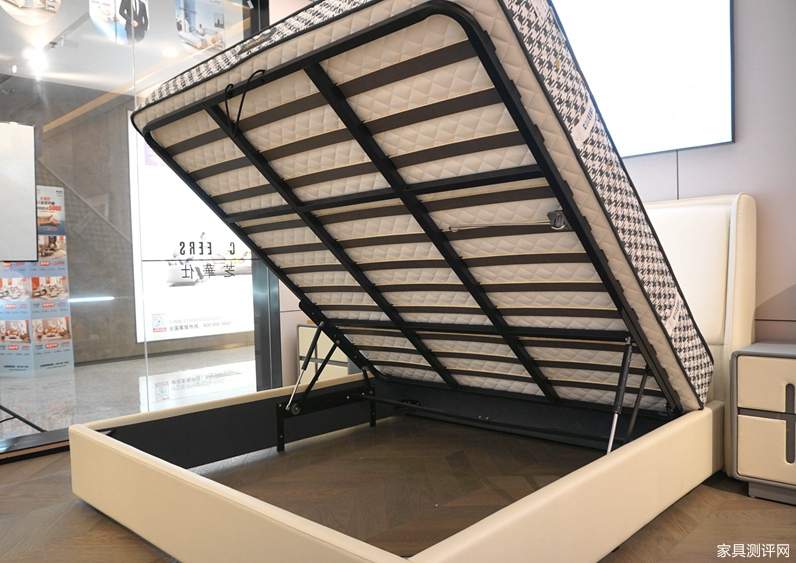 芝华仕5星软床测评:折耳造型显个性 细节加分 满足精致用户所需(型号:馨逸床架)(图16) 17.jpg