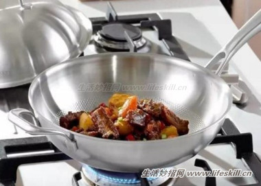 巧将不锈钢锅变成不粘锅!(图1) 巧将不锈钢锅变成不粘锅!