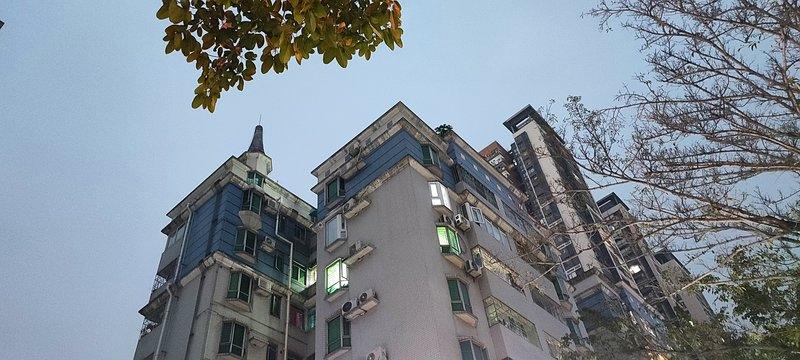 墙面贴砖好还是刷漆好？墙面贴砖与刷漆的选择分析